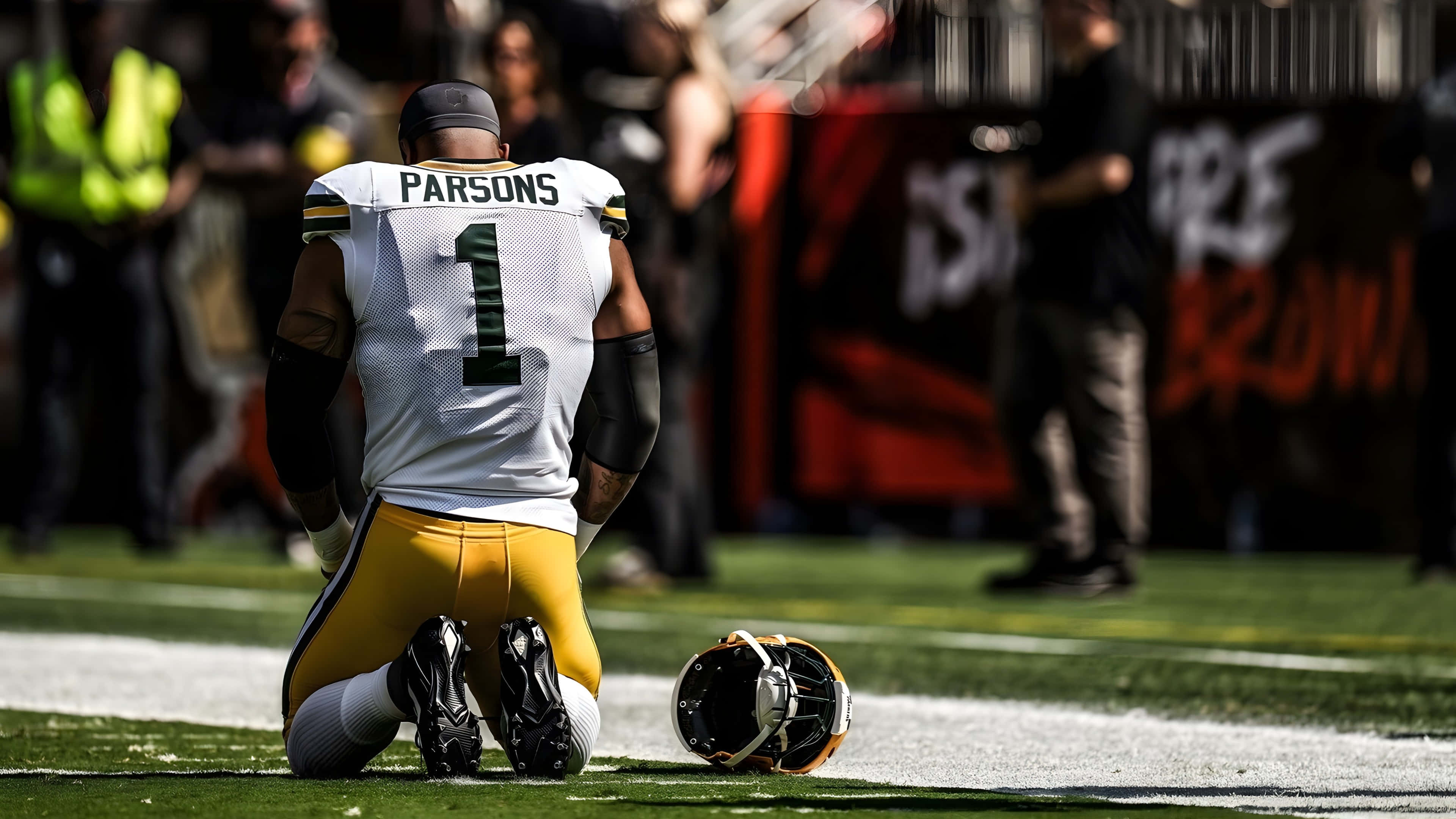 Micah Parsons, number one, field, 4K Desktop Wallpaper
