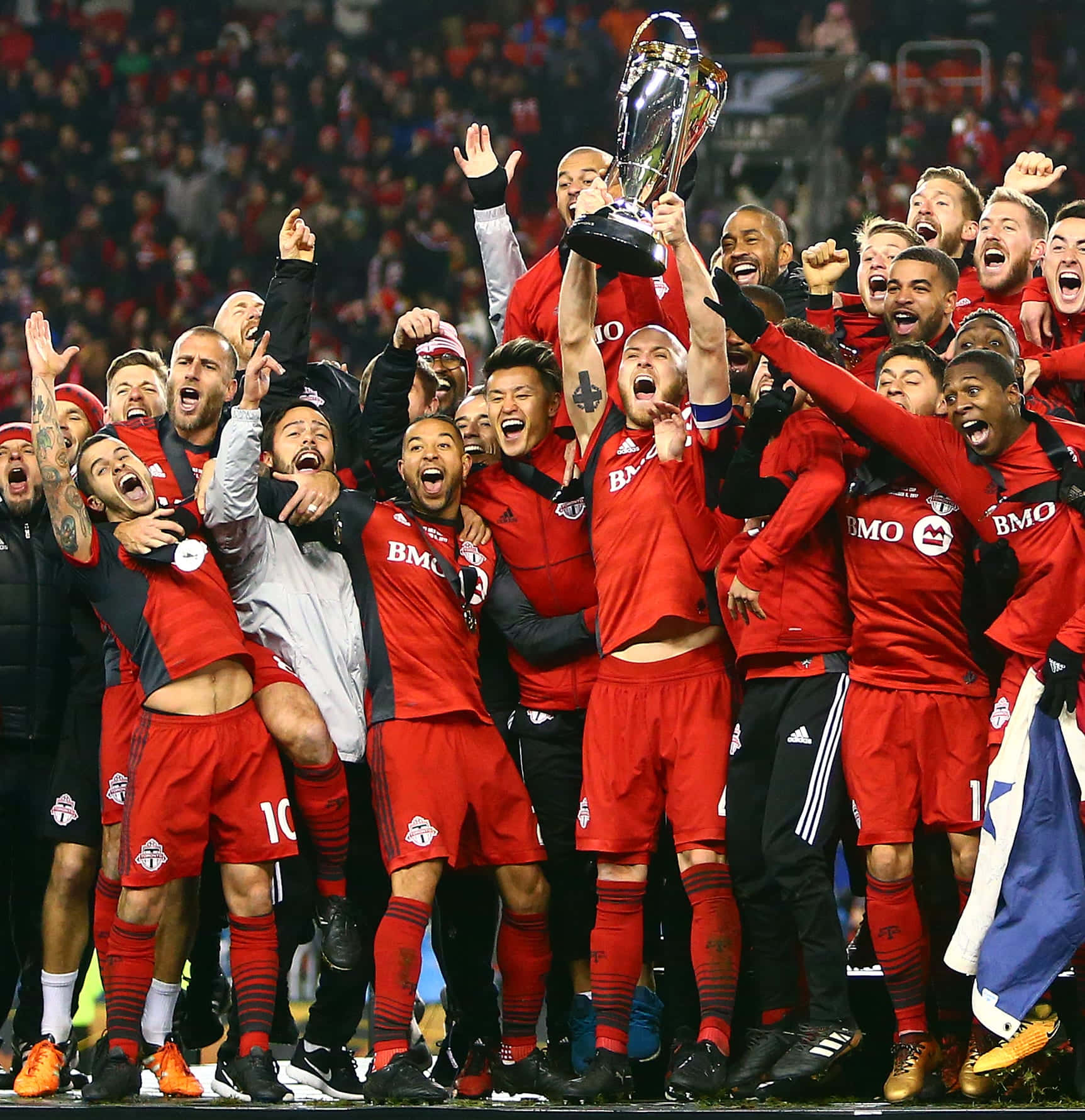 Michael Bradley, 2017 Audi MLS Championship Cup, red uniforms, HD Phone Wallpaper
