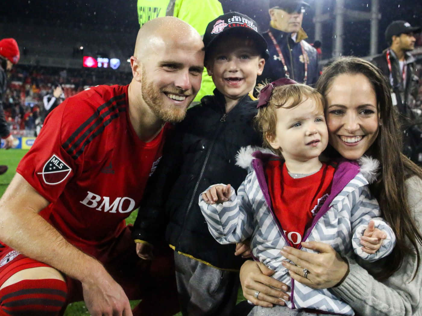 Michael Bradley, red jersey, family, HD Desktop Wallpaper