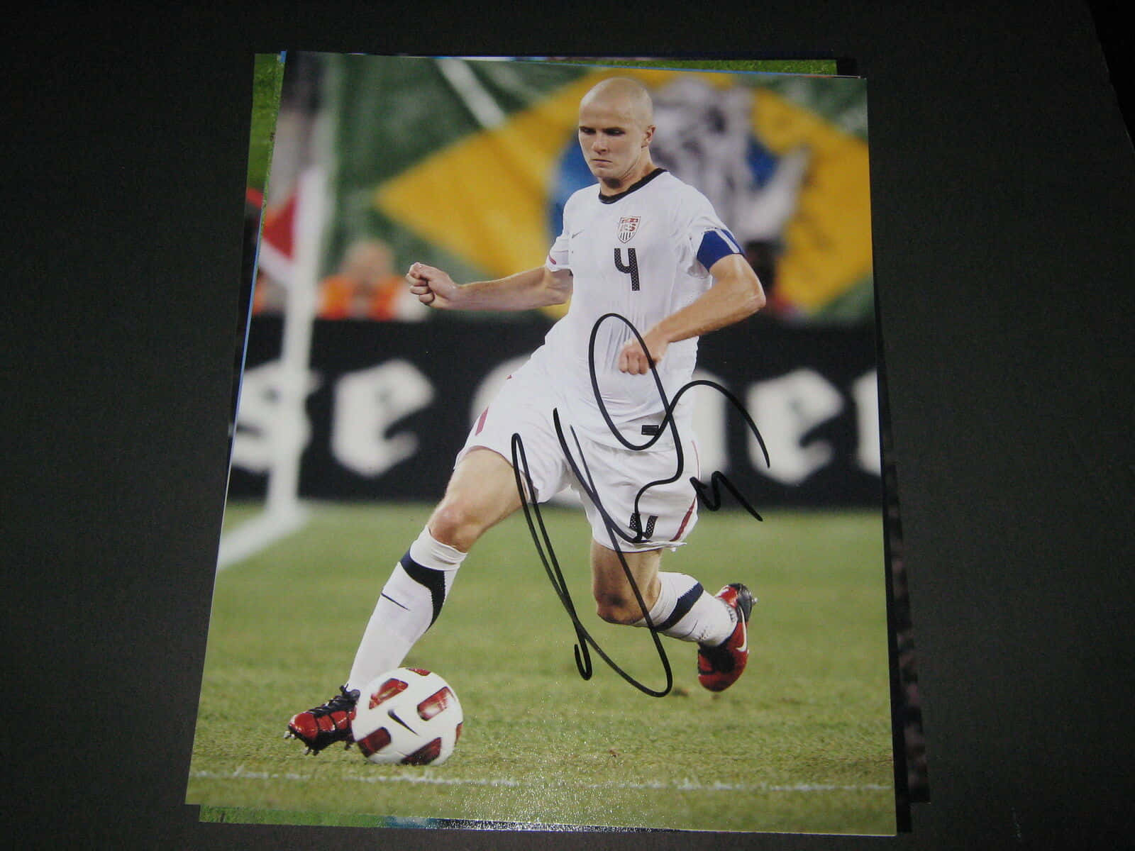 Michael Bradley, white jersey, number four, HD Desktop Wallpaper
