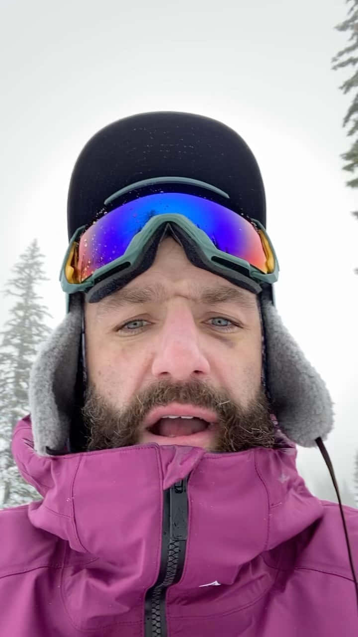 Michael Chiesa, purple ski jacket, goggles, HD Phone Wallpaper