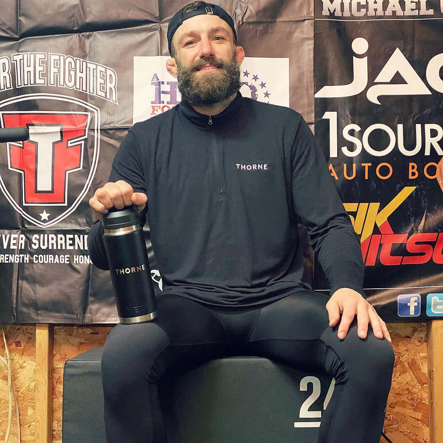 Michael Chiesa, black athletic wear, gym bench, HD Desktop Wallpaper
