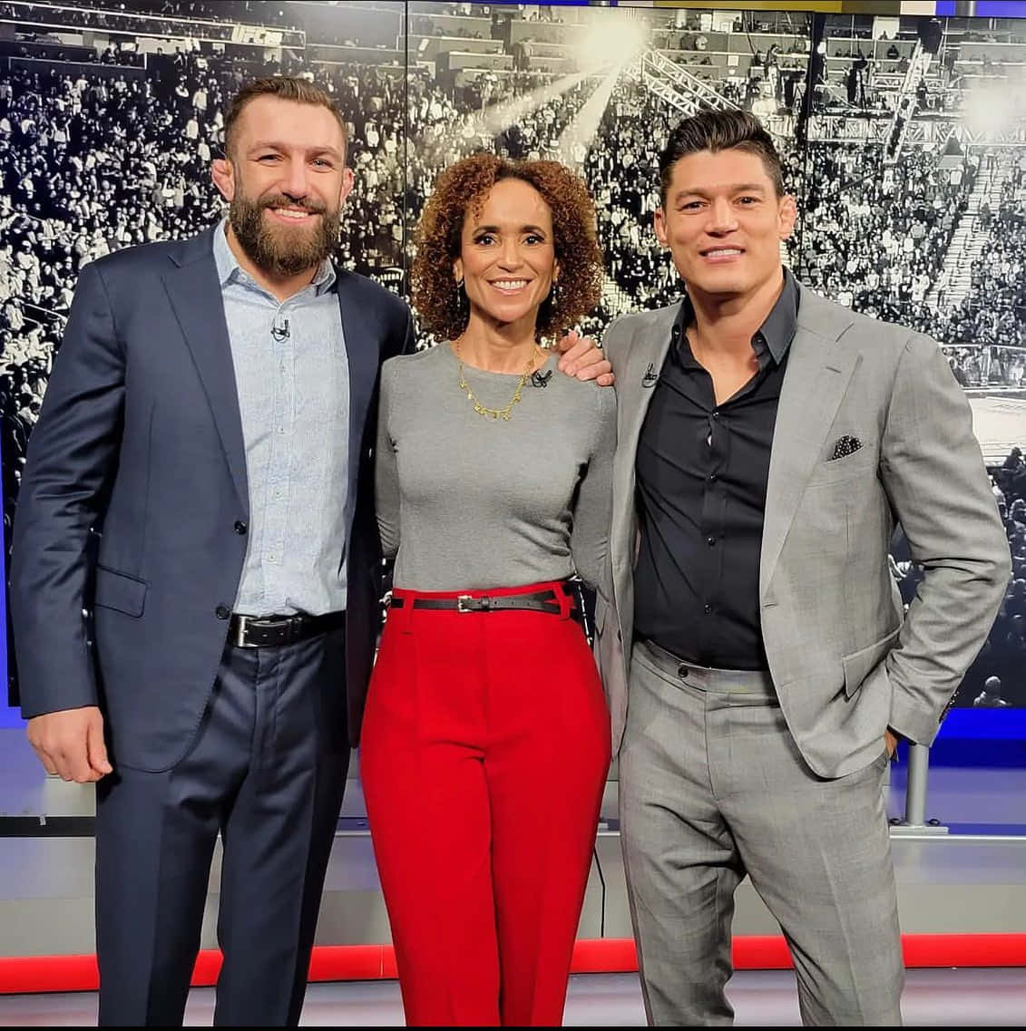 Michael Chiesa, talk show, TV studio set, SD Phone Wallpaper