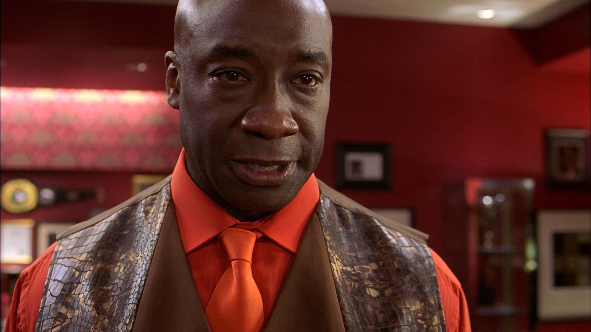 Michael Clarke Duncan, red shirt, patterned vest, Full HD Desktop Wallpaper