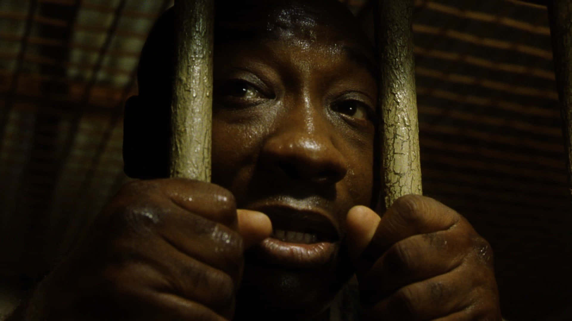 Michael Clarke Duncan, rusted bars, dimly lit cell, Full HD Desktop Wallpaper