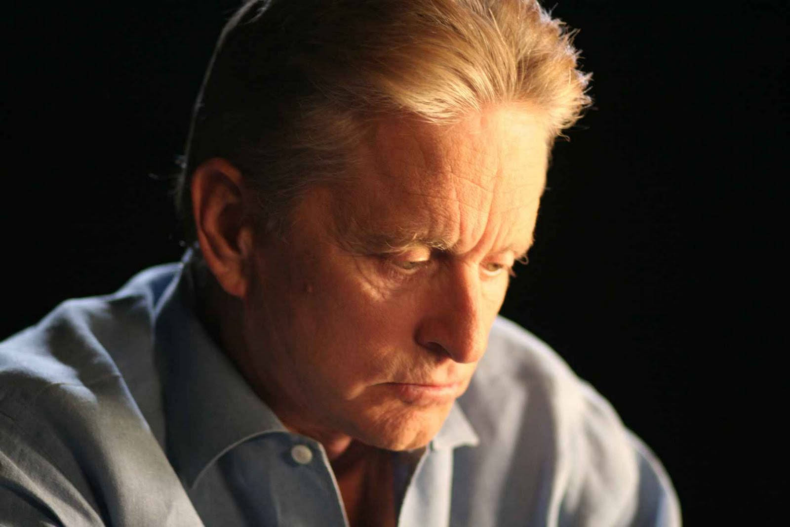 Michael Douglas, blond hair, blue shirt, HD Desktop Wallpaper