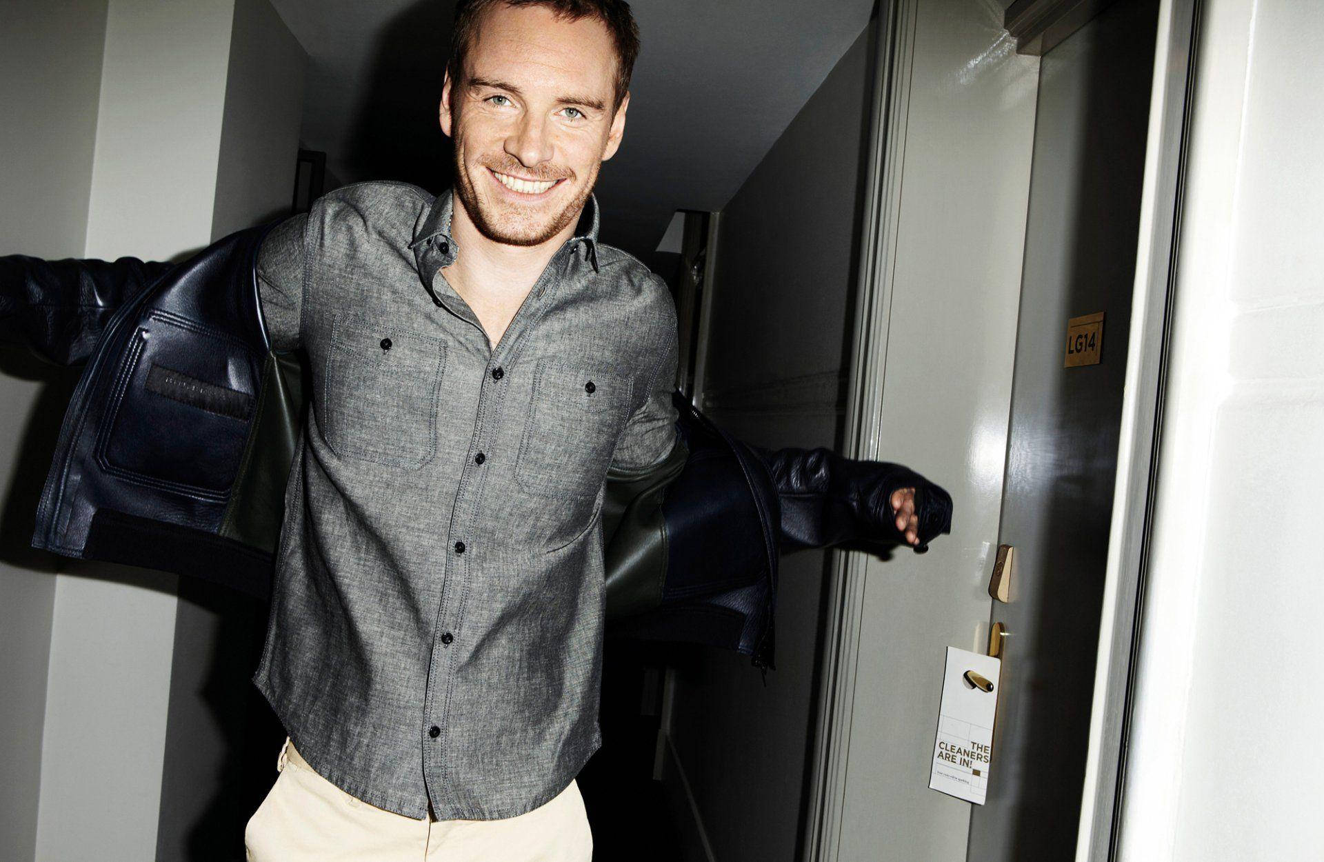 Michael Fassbender, grey shirt, beige pants, Full HD Desktop Wallpaper