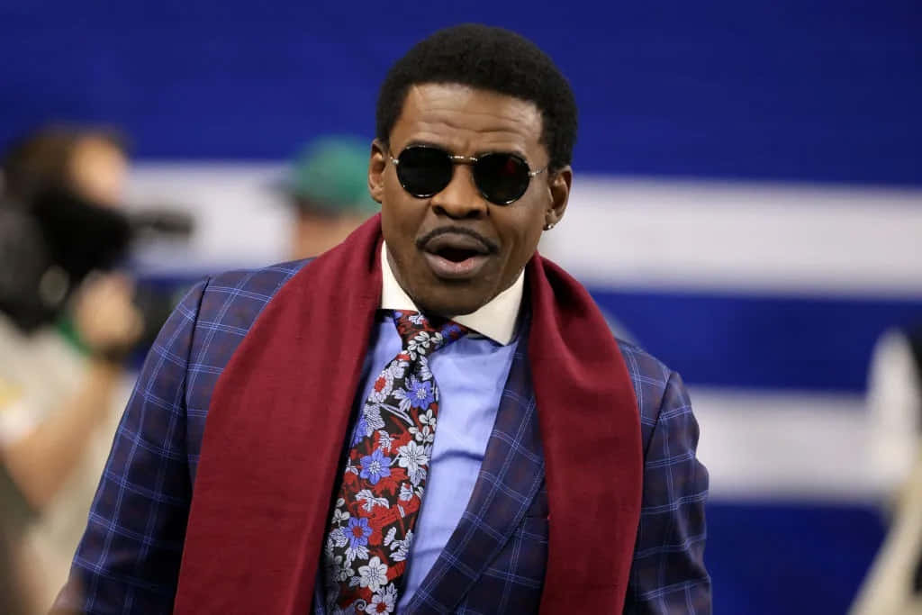 Michael Irvin, plaid suit, floral tie, SD Desktop Wallpaper