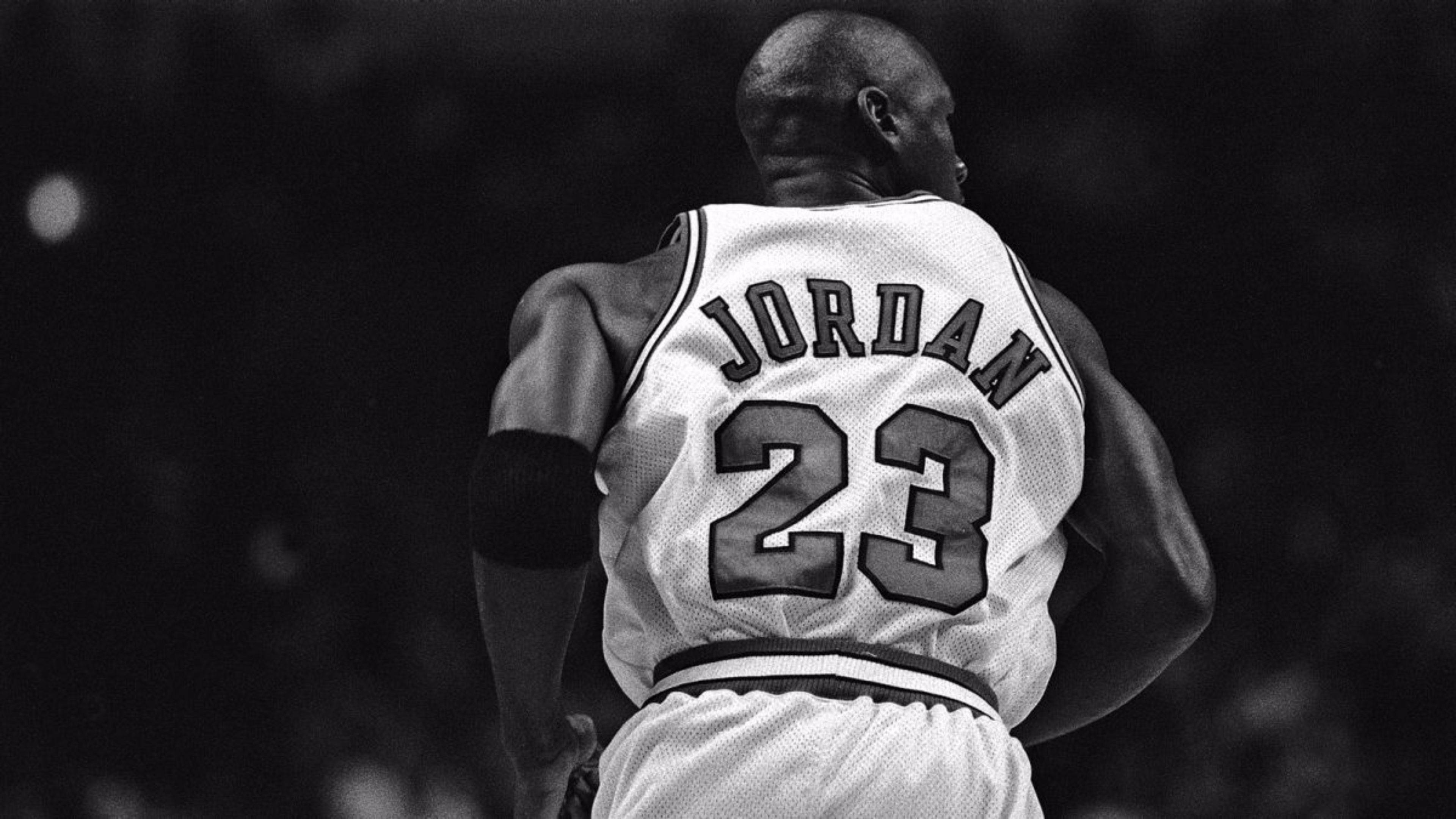 Michael Jordan, number 23 jersey, black and white sports photograph, 4K Desktop Wallpaper