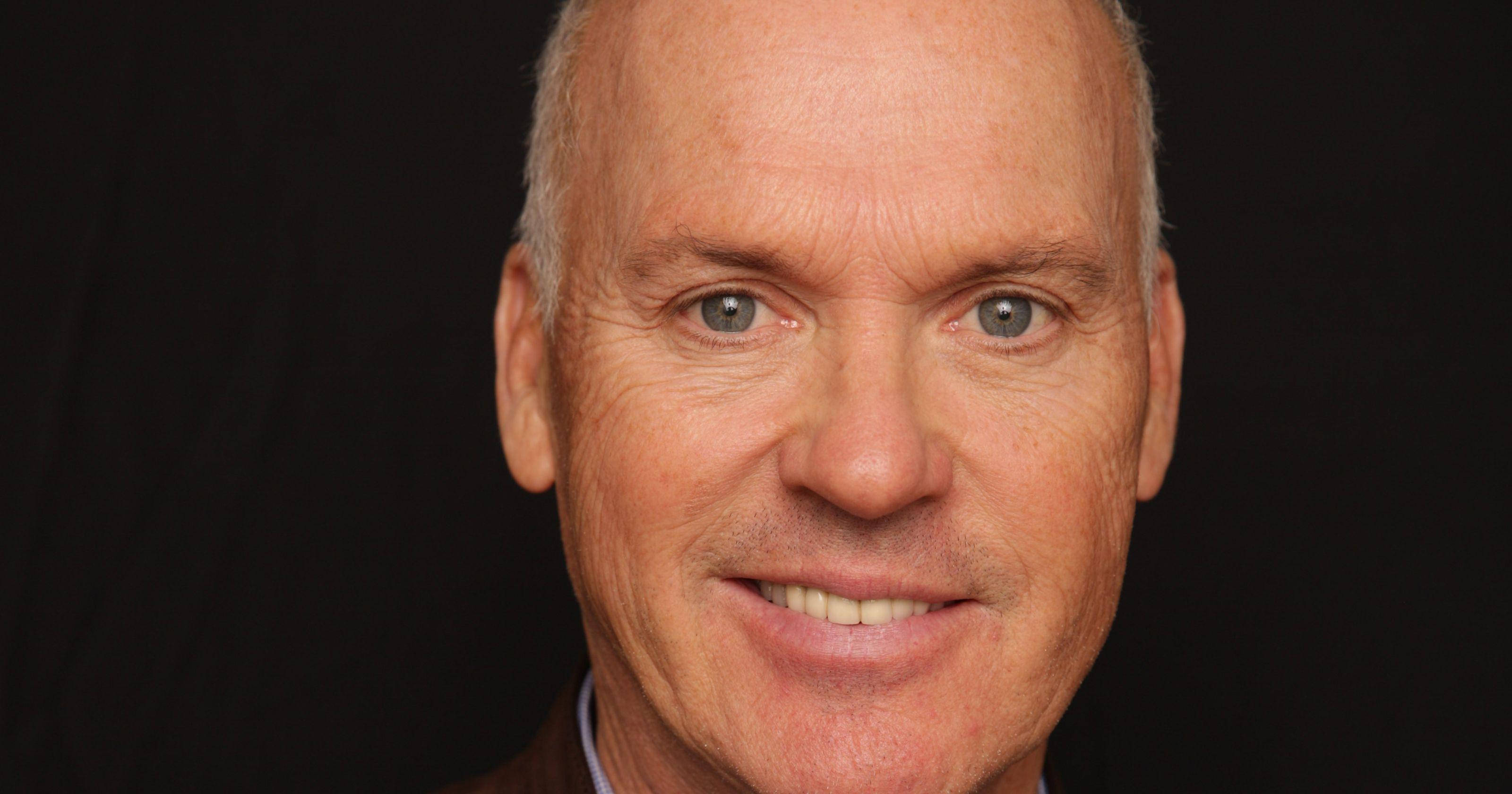 Michael Keaton, gray hair, blue eyes, 2K Desktop Wallpaper