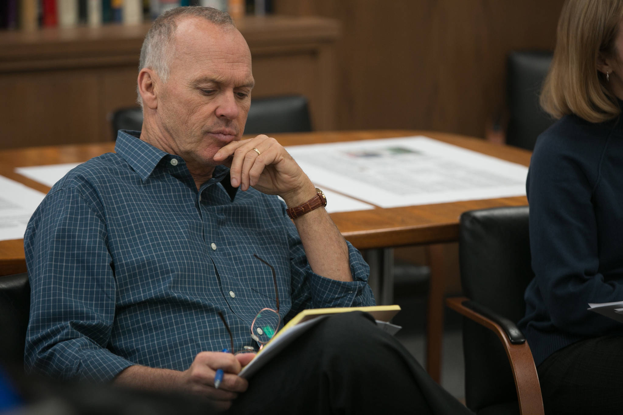 Michael Keaton, checkered shirt, wooden table, Full HD Desktop Wallpaper