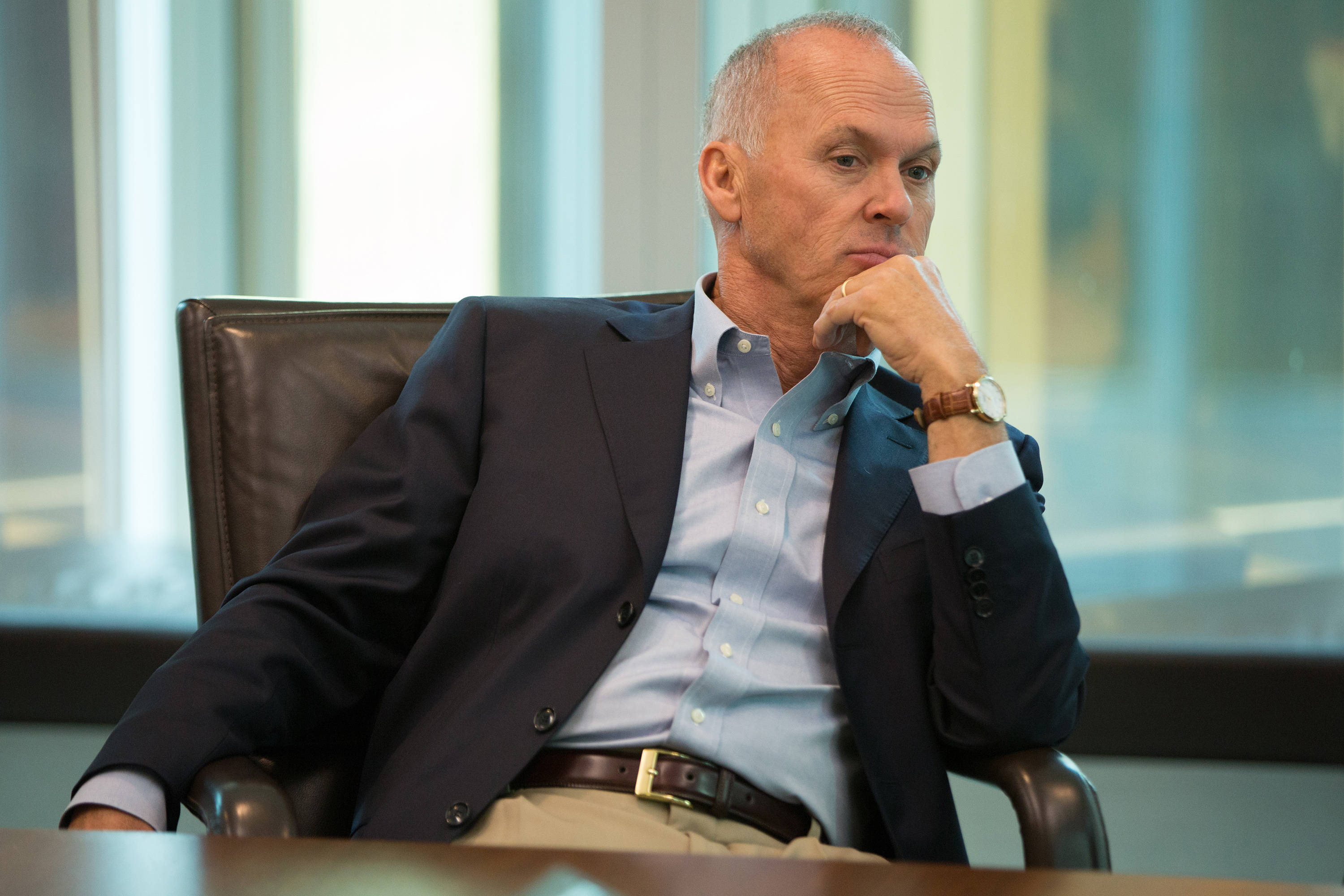 Michael Keaton, dark suit, leather office chair, 2K Desktop Wallpaper