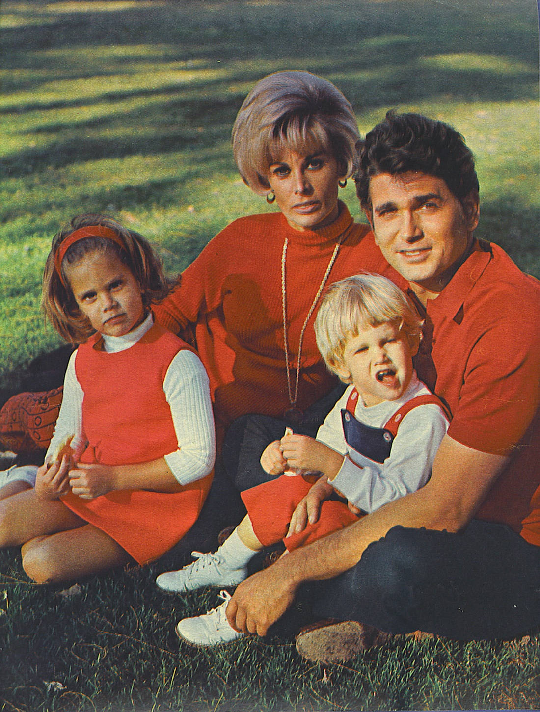 Michael Landon, family, red outfits, HD Phone Wallpaper