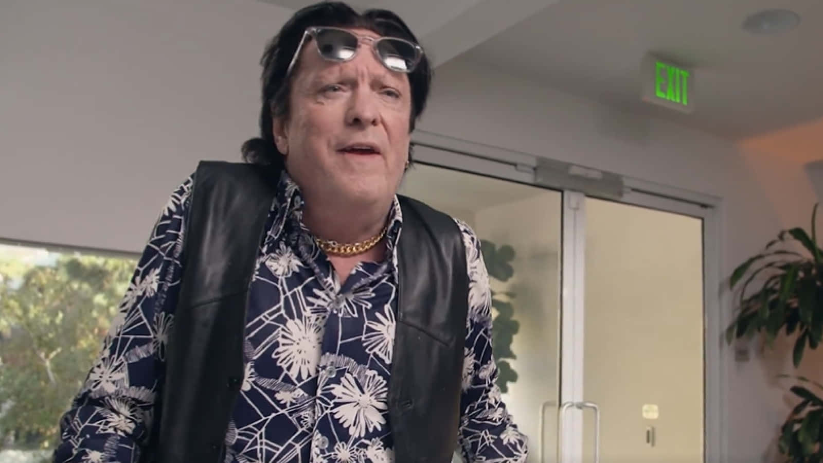 Michael Madsen, black leather vest, blue floral shirt, HD Desktop Wallpaper