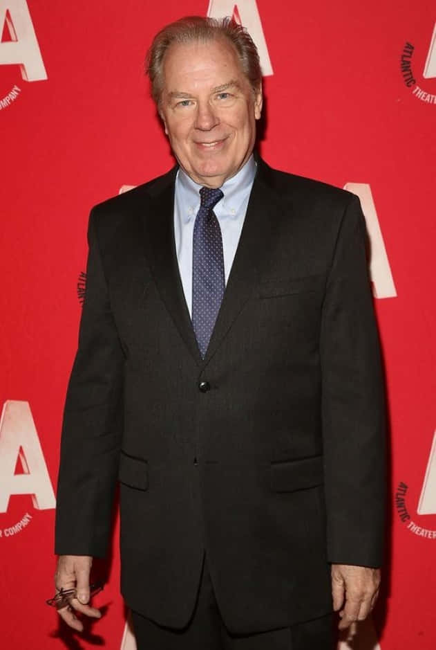 Michael McKean, black suit, patterned tie, SD Phone Wallpaper