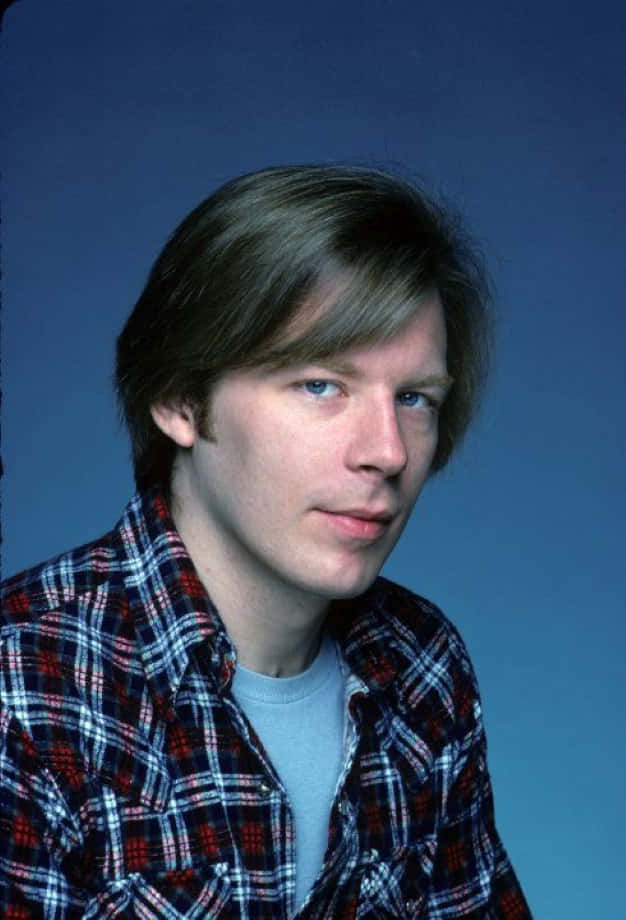 Michael McKean, red blue and white plaid shirt, blue eyes, SD Phone Wallpaper