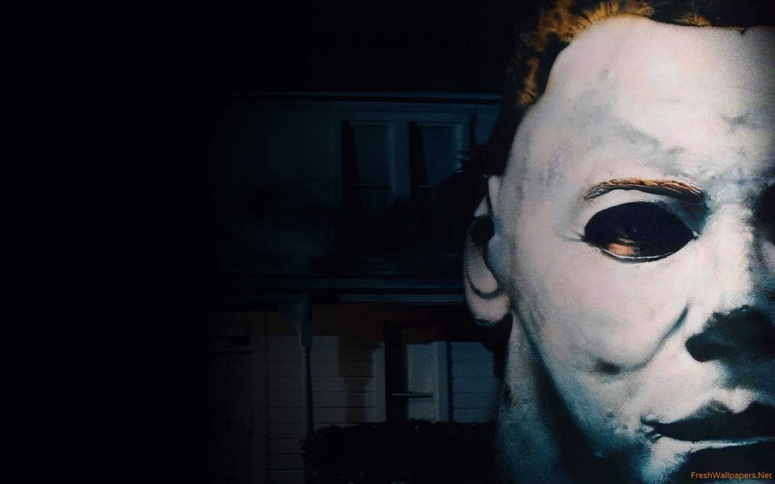 Michael Myers, white mask, dark eye sockets, 2K Desktop Wallpaper