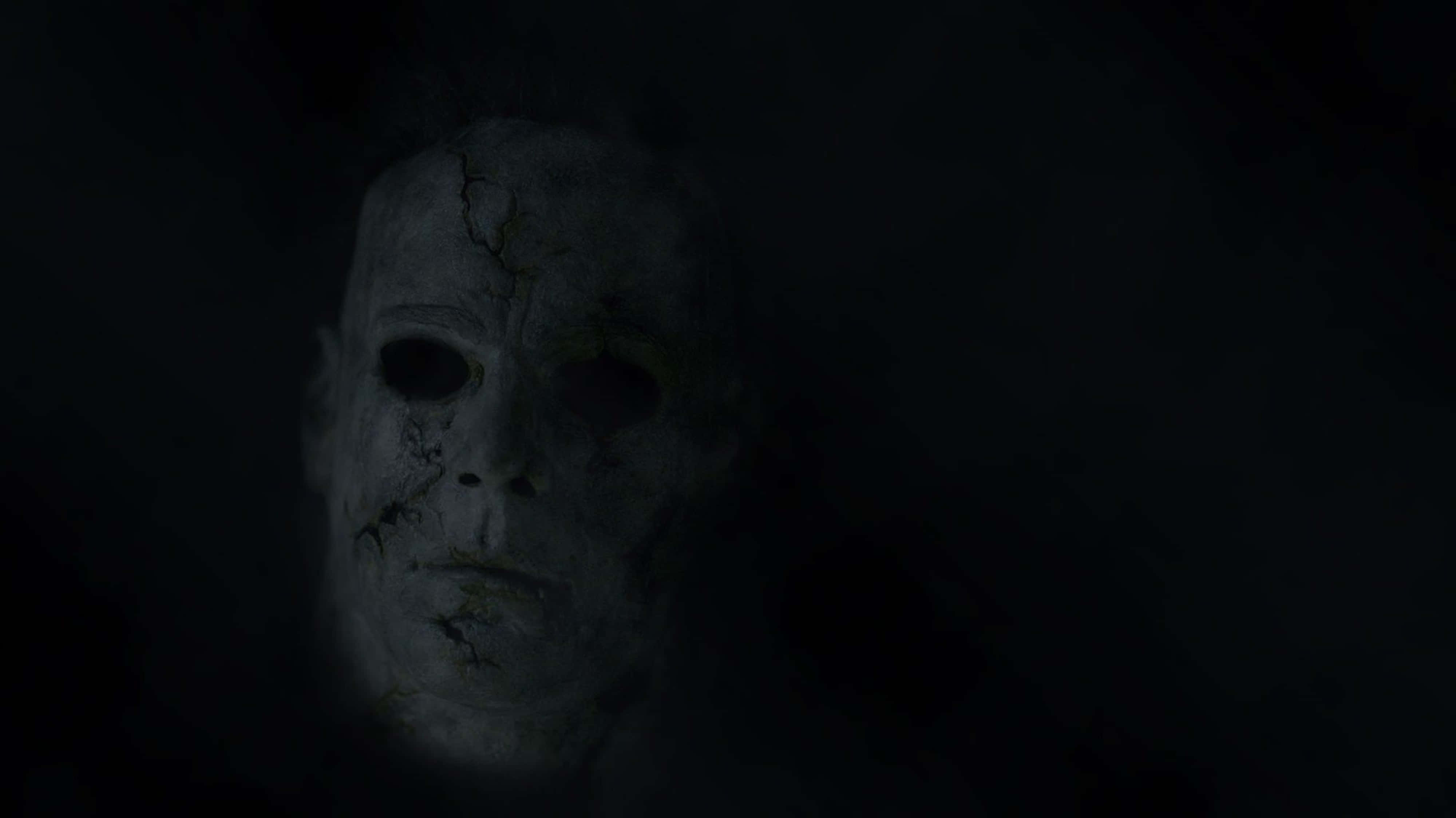 Michael Myers, cracked white mask, dark eye holes, 4K Desktop Wallpaper