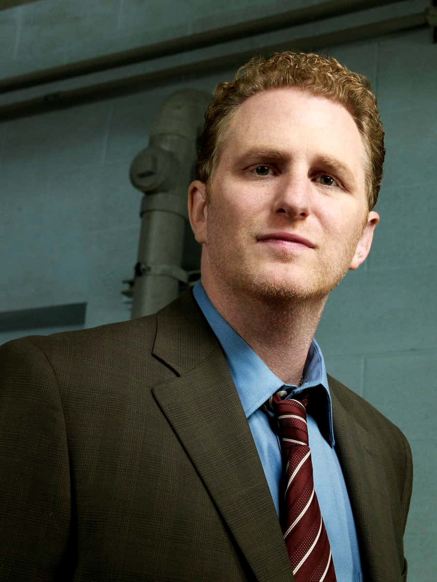 Michael Rapaport, brown suit, red striped tie, SD Phone Wallpaper