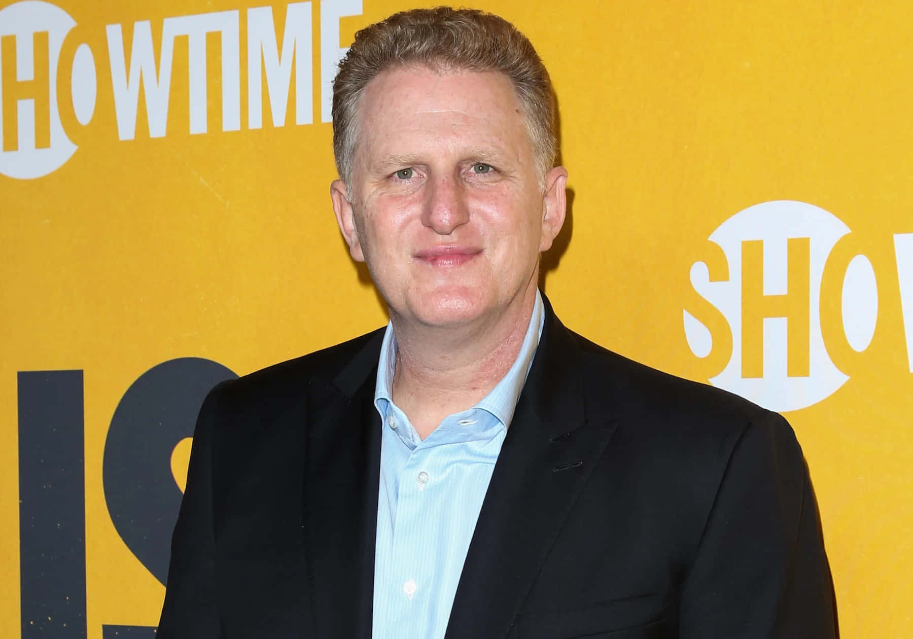 Michael Rapaport, black suit, light blue shirt, HD Desktop Wallpaper