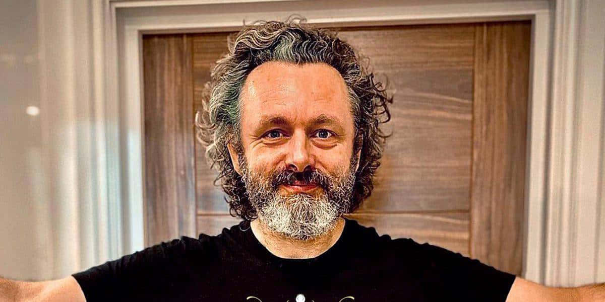 Michael Sheen, curly gray hair, beard, SD Desktop Wallpaper