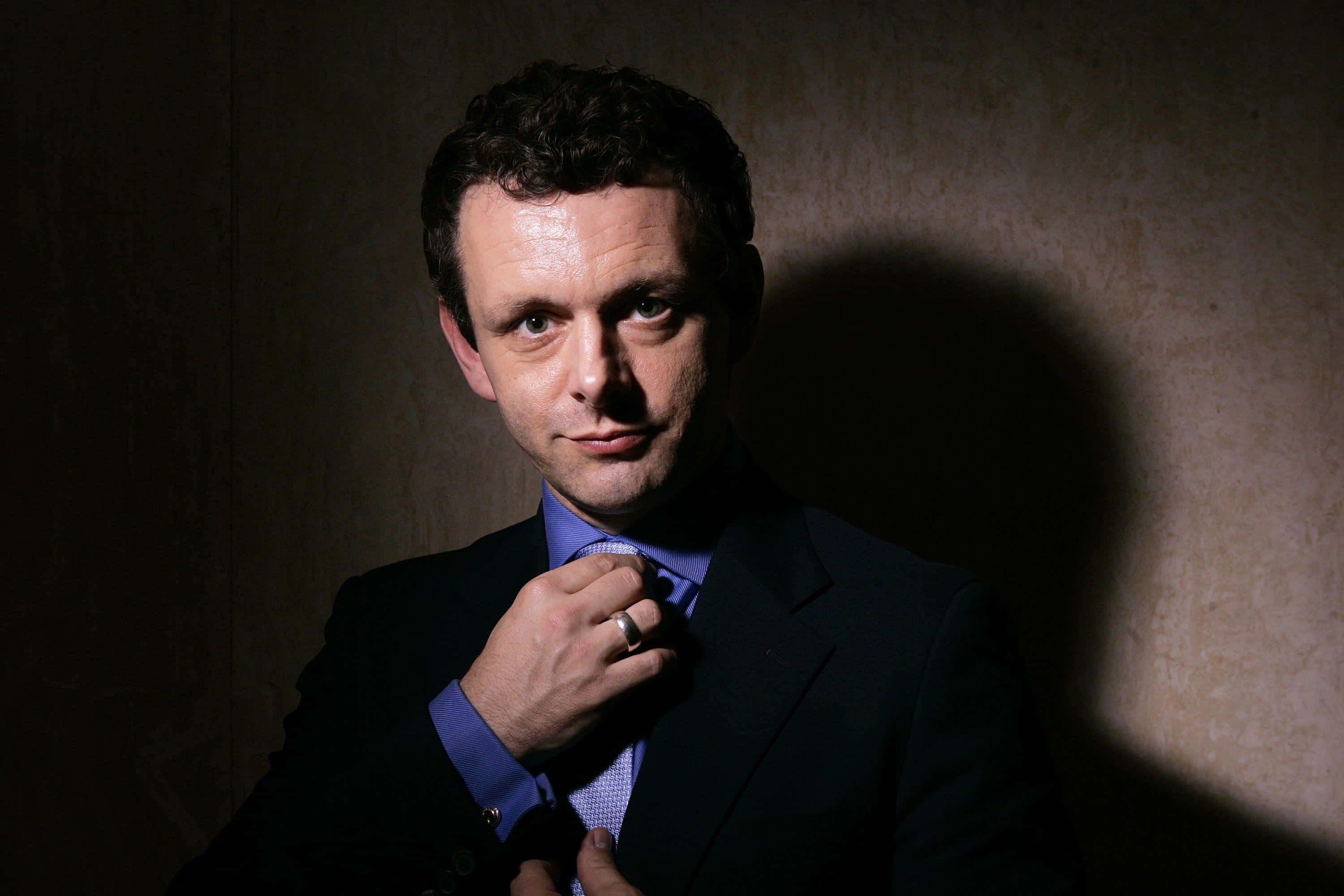 Michael Sheen, dark suit, blue tie, 2K Desktop Wallpaper