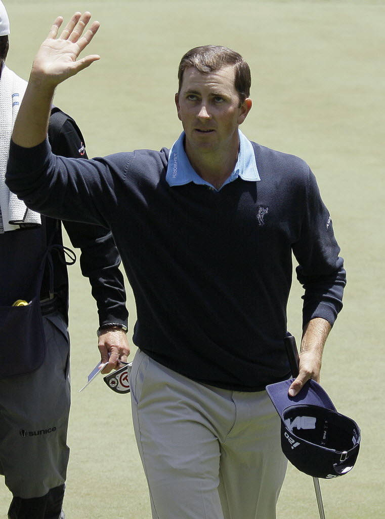 Michael Thompson, navy sweater, light pants, SD Phone Wallpaper