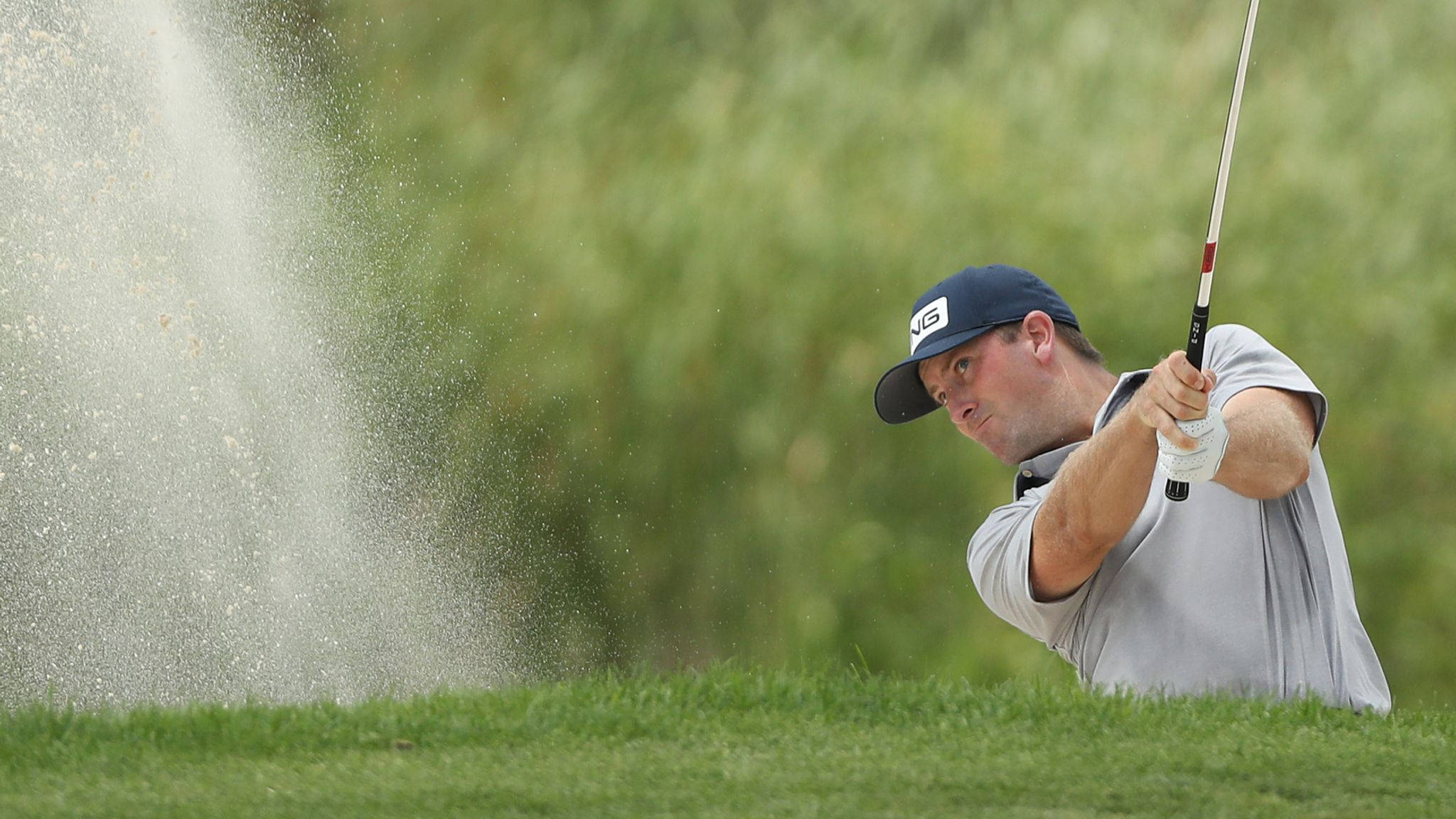 Michael Thompson, bunker shot, lush green course, Full HD Desktop Wallpaper