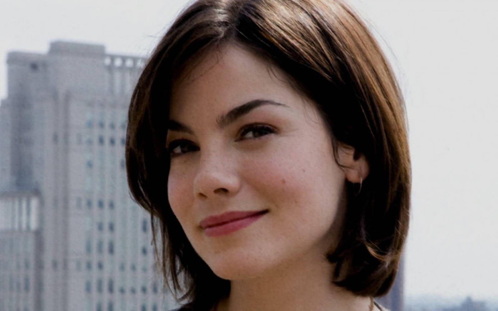 Michelle Monaghan, short brown hair, soft smile, HD Desktop Wallpaper