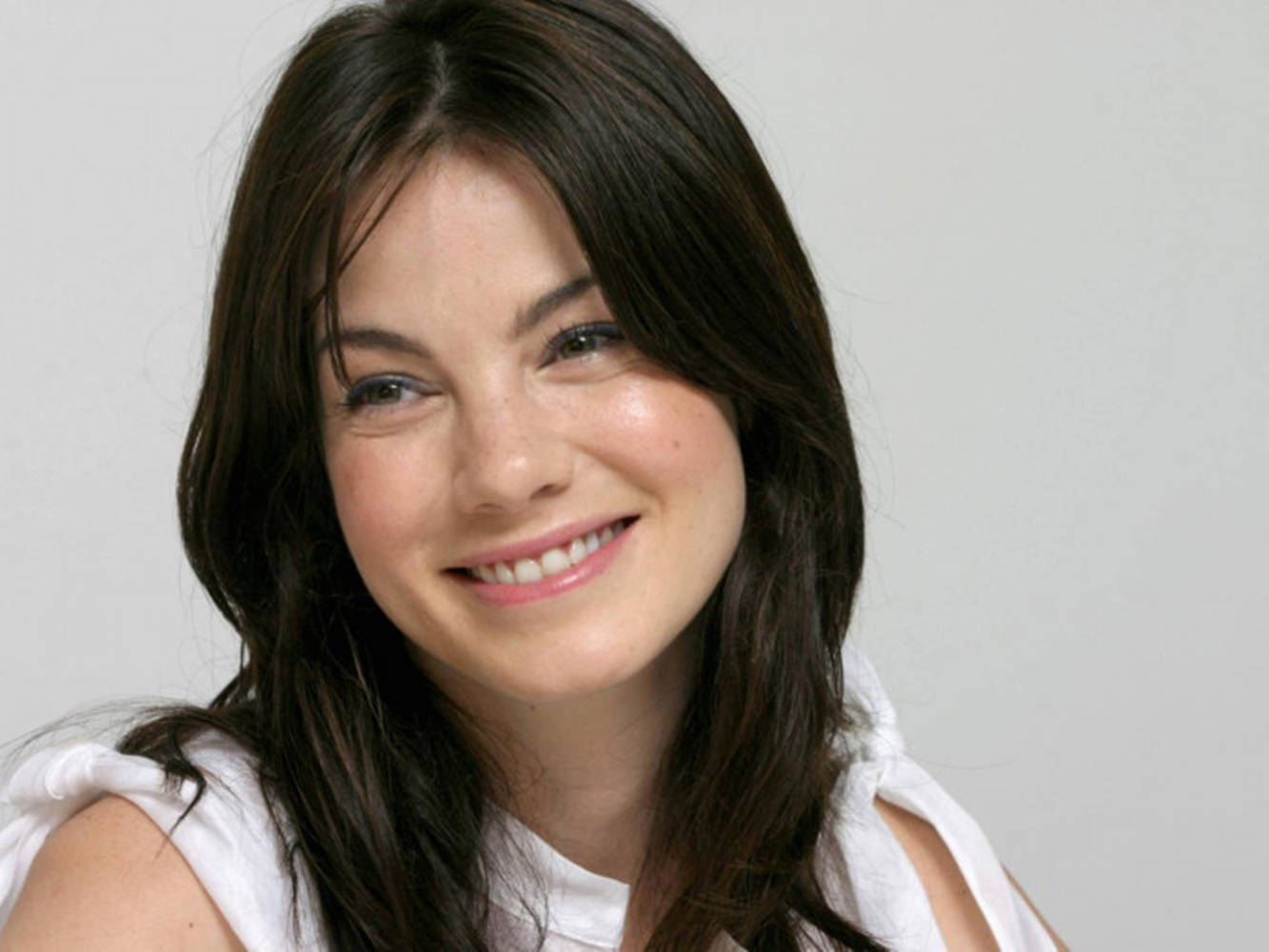 Michelle Monaghan, dark hair, bright smile, HD Desktop Wallpaper