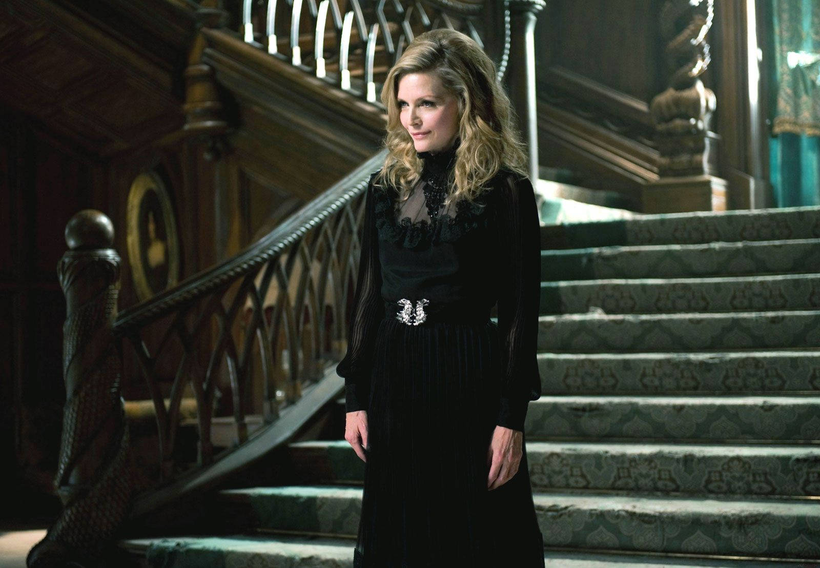 Michelle Pfeiffer, black lace dress, ornate staircase, HD Desktop Wallpaper