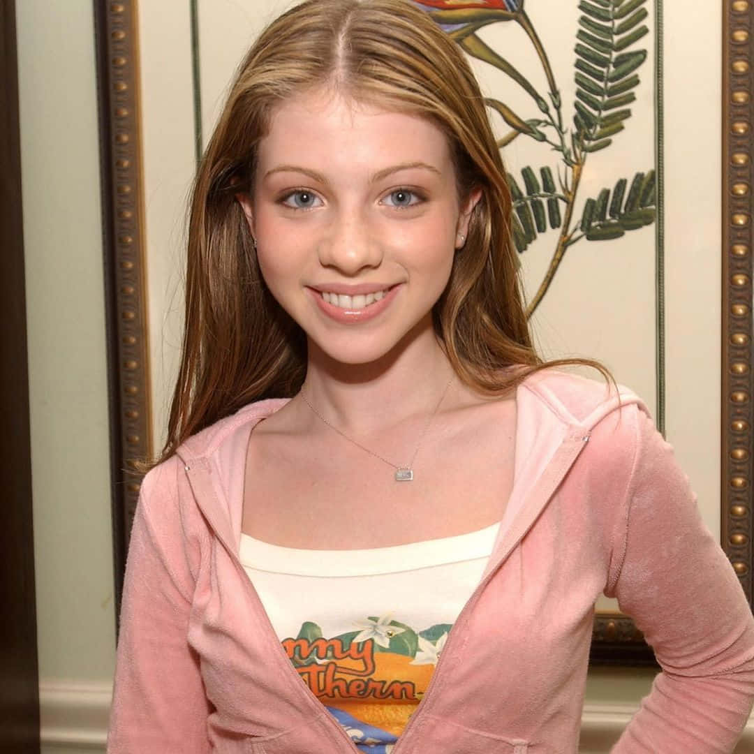 Michelle Trachtenberg, pink hoodie, graphic tee, SD Desktop Wallpaper