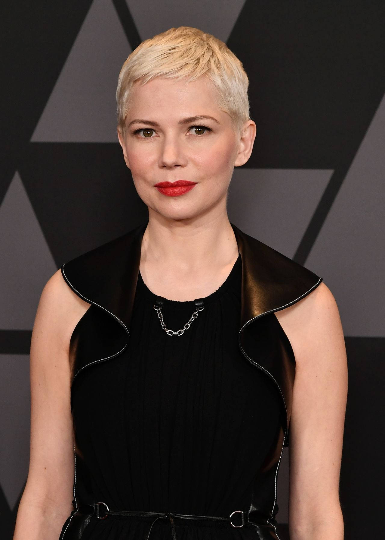 Michelle Williams, 2017 Governors Awards, black sleeveless dress, HD Phone Wallpaper