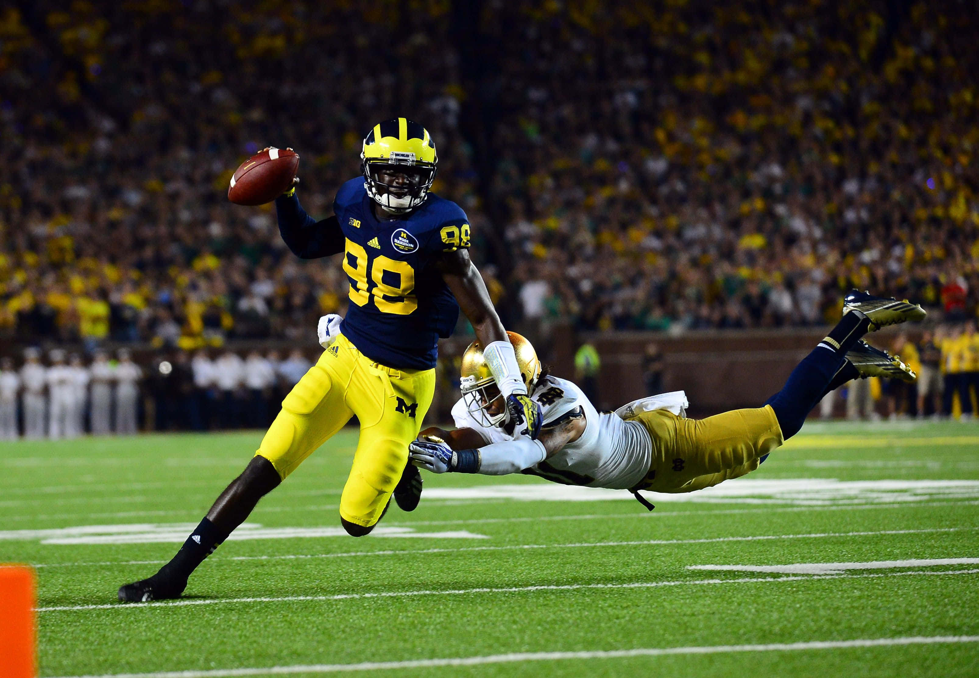 Michigan Wolverines, blue and yellow jersey, number 99, 2K Desktop Wallpaper