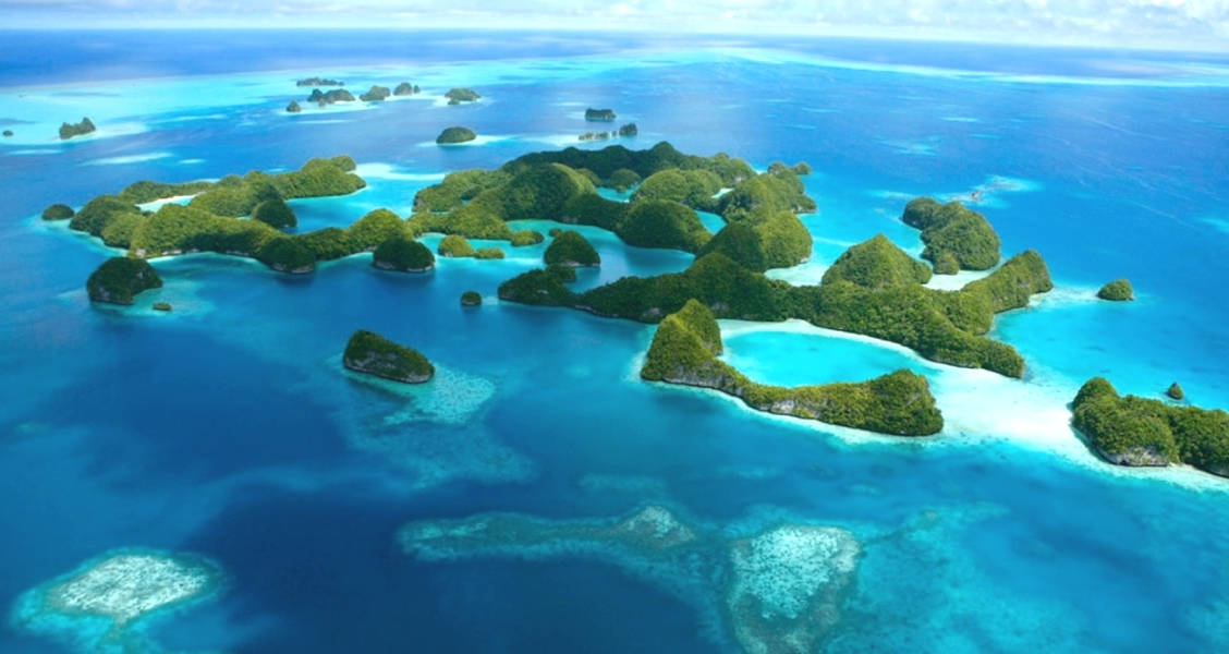 Micronesia, tiny islets, lush green islands, SD Desktop Wallpaper
