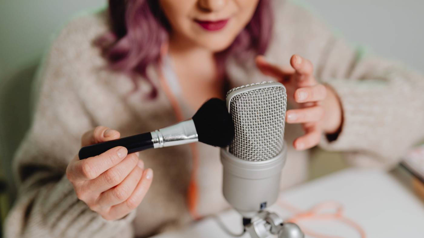 purple hair, makeup brush, vintage microphone, HD Desktop Wallpaper