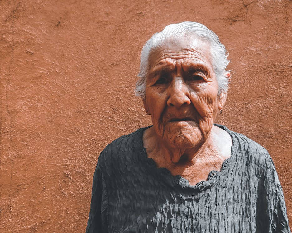 elderly woman, white hair, deep wrinkles, SD Desktop Wallpaper