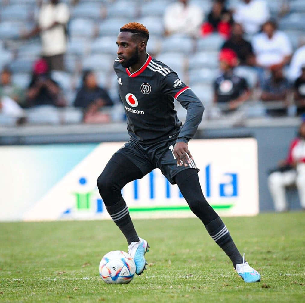 Midfielder, black jersey, colorful ball, SD Desktop Wallpaper