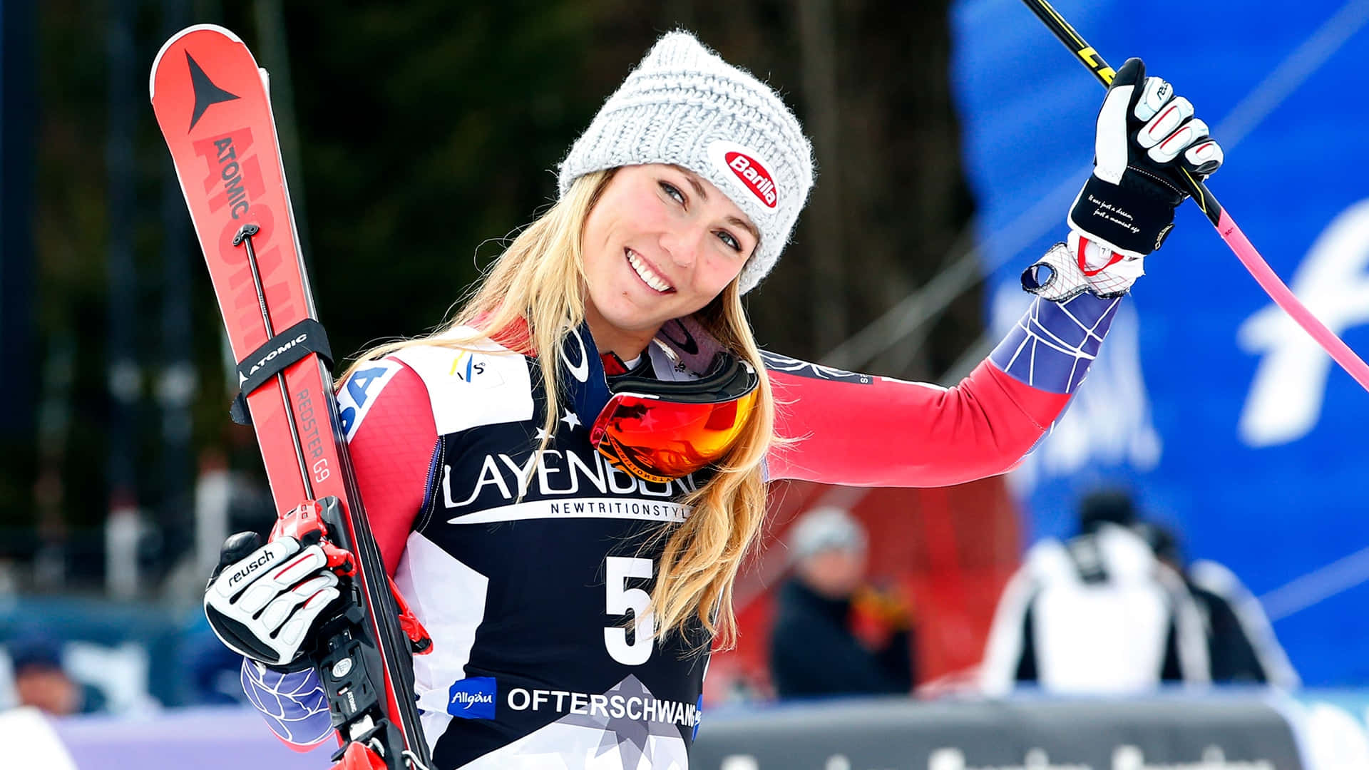 Mikaela Shiffrin, blue and red racing suit, snowy competition, Full HD Desktop Wallpaper