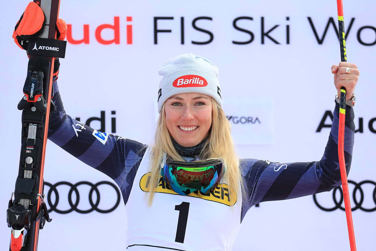 Mikaela Shiffrin, white number one bib, beanie, HD Desktop Wallpaper