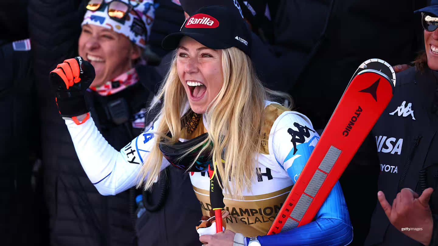 Mikaela Shiffrin, blonde skier, red skis, HD Desktop Wallpaper