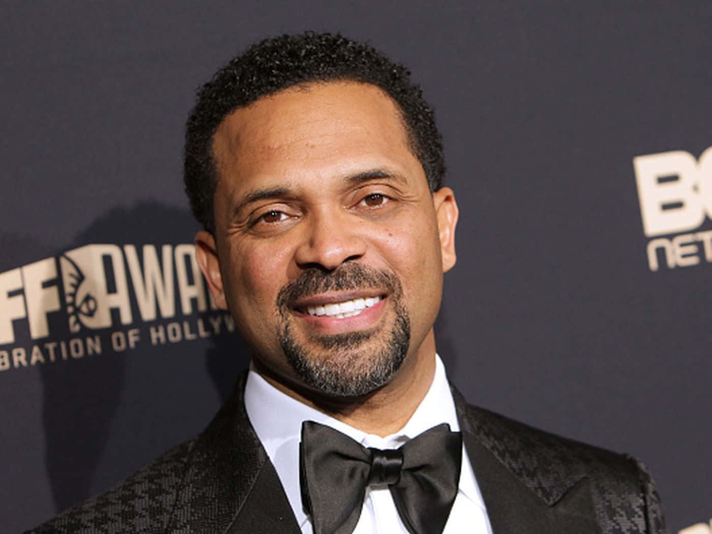 Mike Epps, black tuxedo, bow tie, HD Desktop Wallpaper