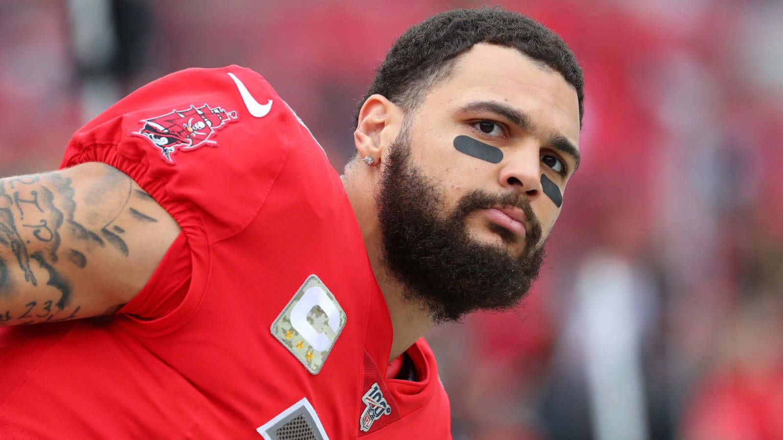 Mike Evans, NFL Wide Receiver, red jersey, HD Desktop Wallpaper