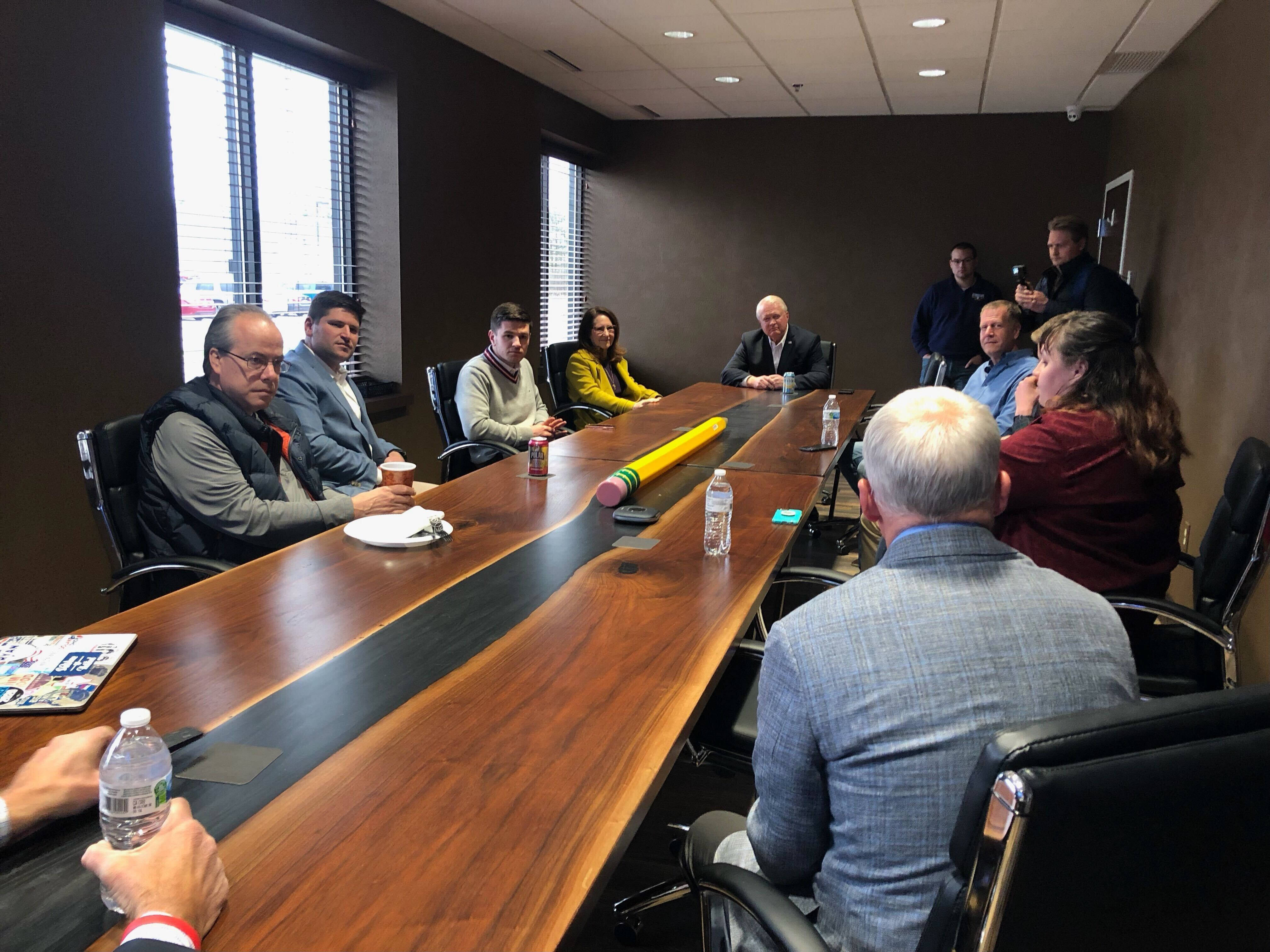 Mike Gibbons, businessmen, long wooden conference table, 4K Desktop Wallpaper