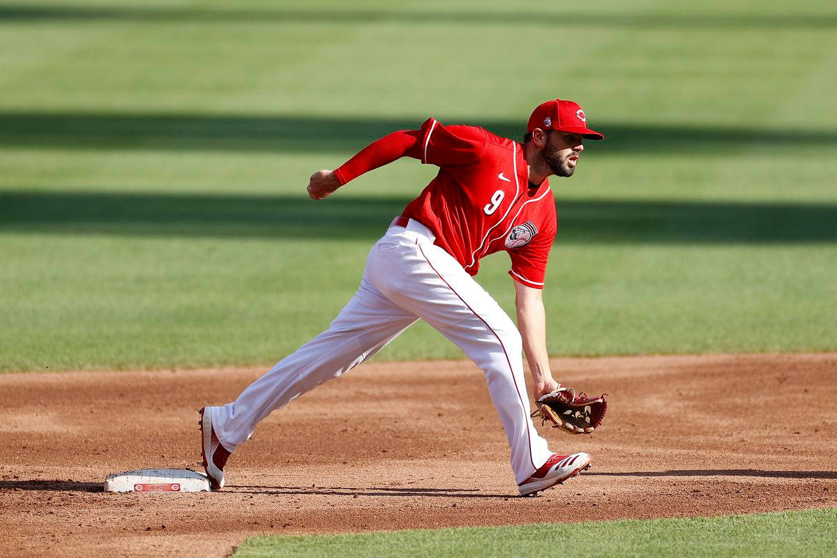 Mike Moustakas, red uniform, sunlit field, SD Desktop Wallpaper