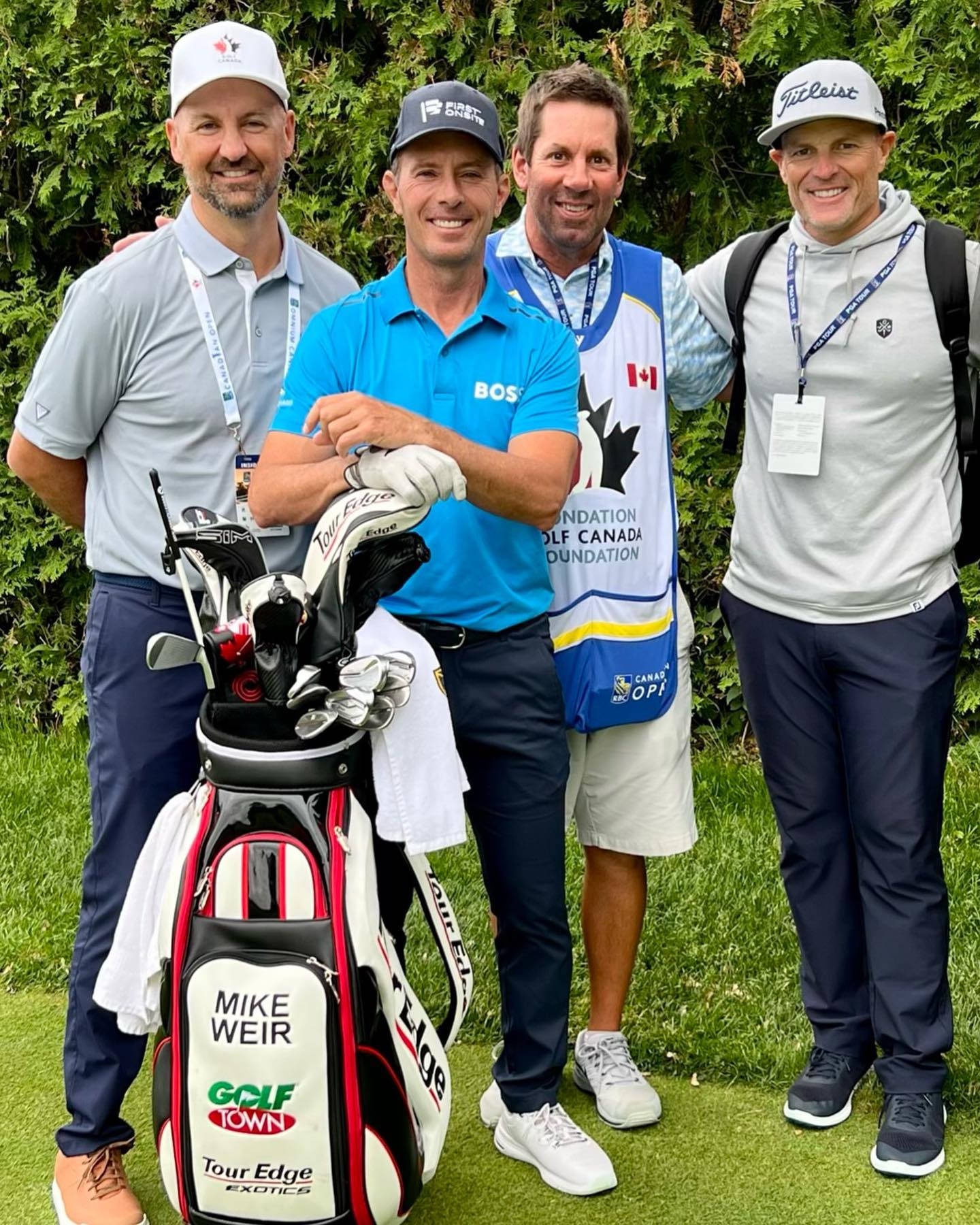 Mike Weir, caddie, golf attire, HD Phone Wallpaper