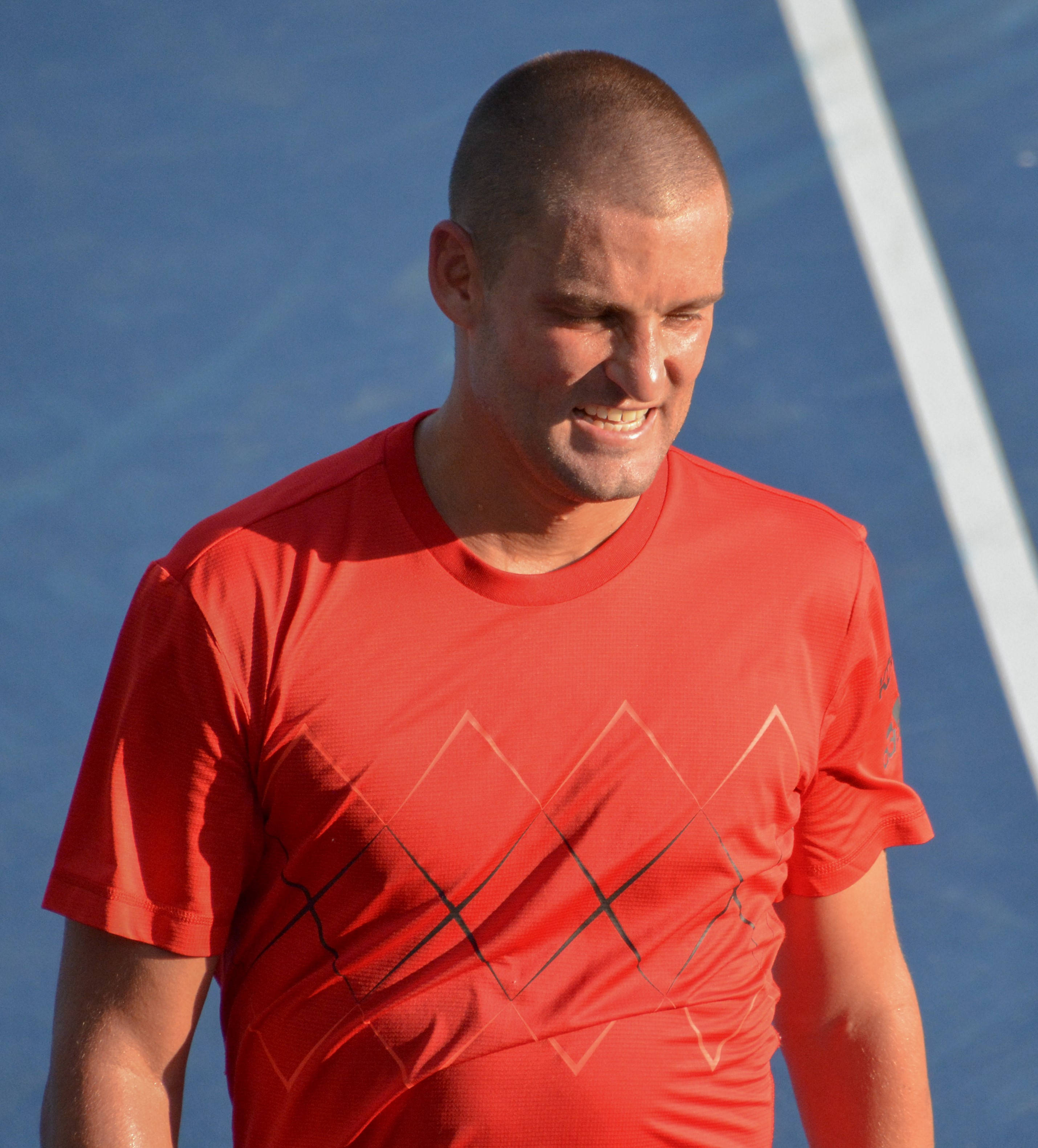 Mikhail Youzhny, red shirt, blue hard court, 2K Phone Wallpaper