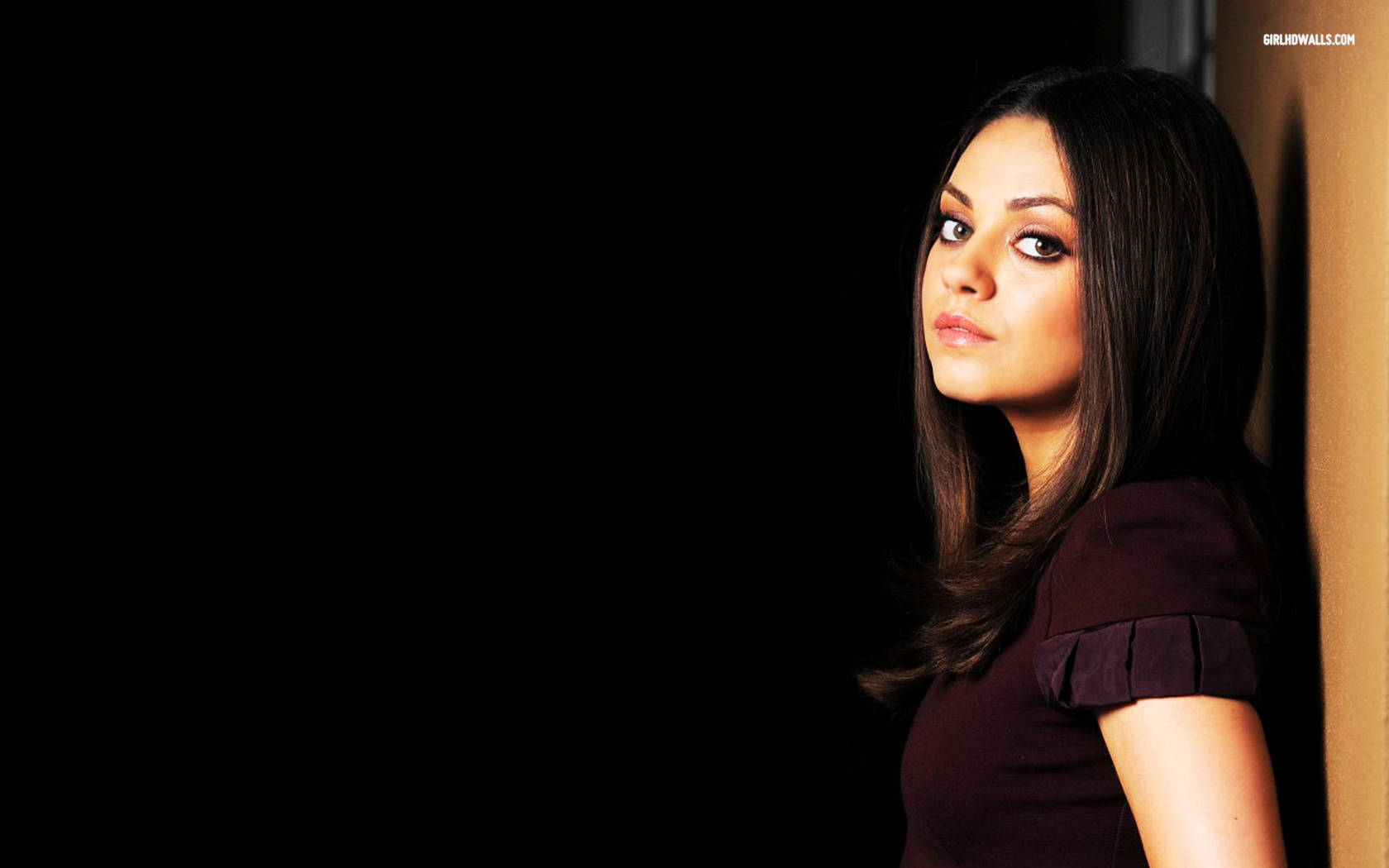Mila Kunis, dark hair, intense gaze, HD Desktop Wallpaper