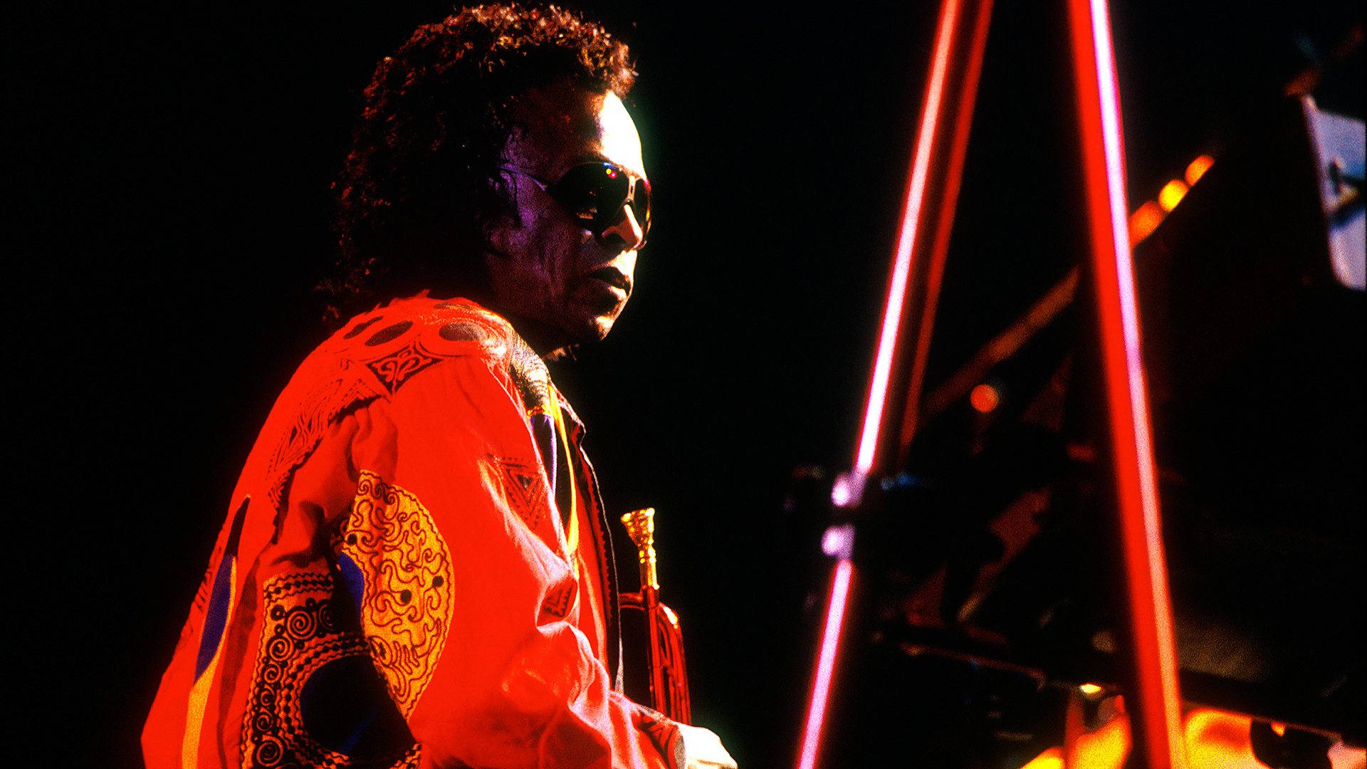Miles Davis, vibrant red patterned jacket, sunglasses, Full HD Desktop Wallpaper