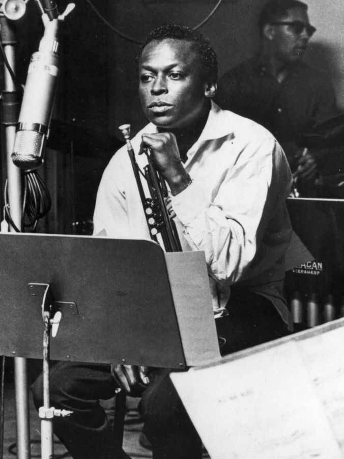 Miles Davis, jazz trumpeter, black and white portrait, SD Phone Wallpaper